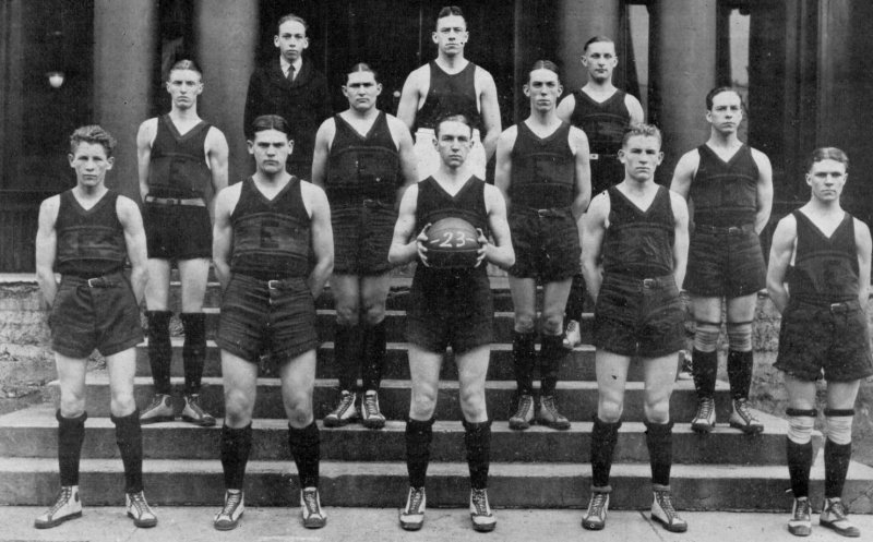 1923 Basketball Team